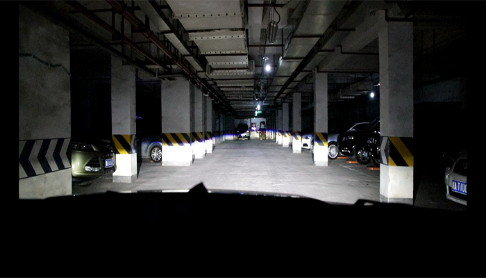 成都天一車(chē)燈改裝格界LED雙光透鏡近光實(shí)拍