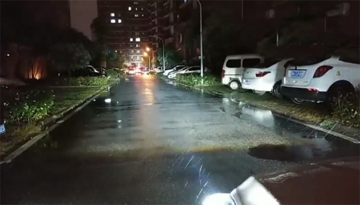 米石led雙光透鏡雨天遠(yuǎn)光實(shí)拍
