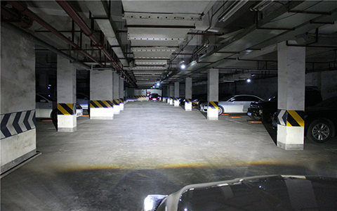 成都天一車燈LED雙光透鏡近光實(shí)拍