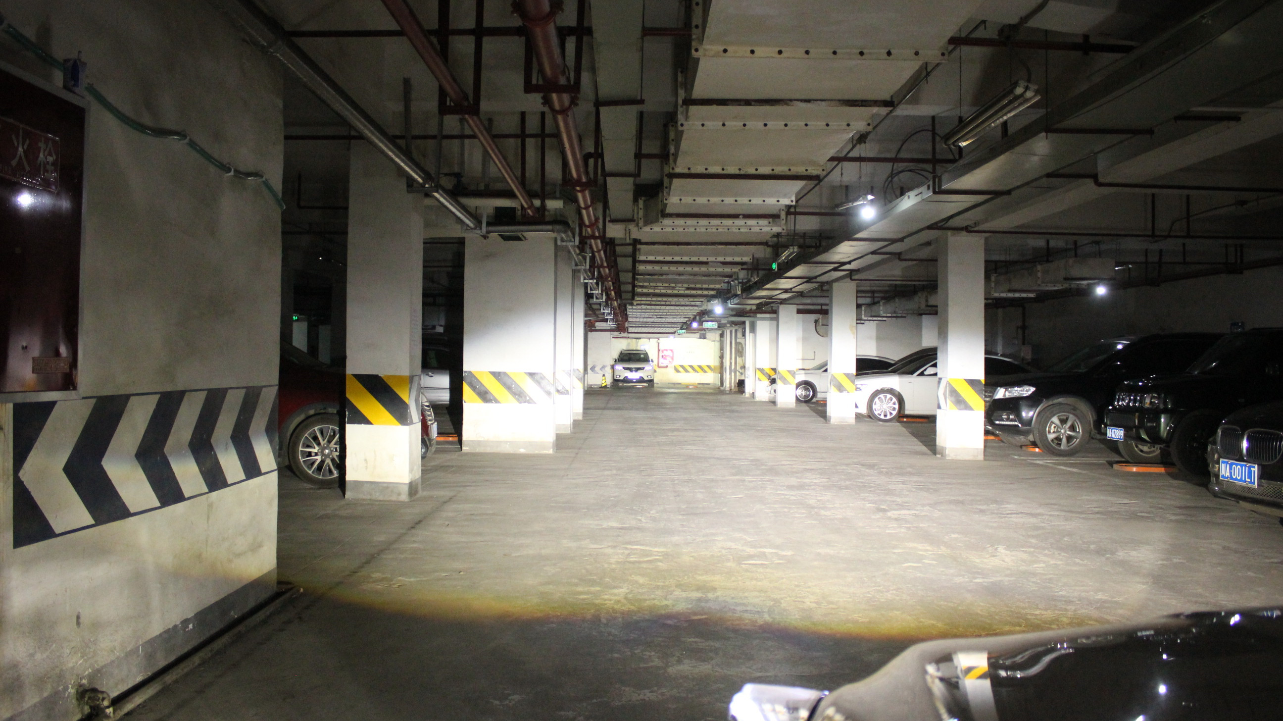 凱迪拉克ATS車燈升級(jí)改裝格界LED雙光透鏡遠(yuǎn)光實(shí)拍