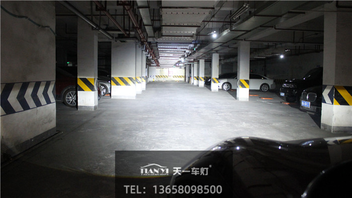 成都天一車(chē)燈改裝LED雙光透鏡遠(yuǎn)光展示