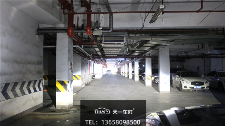 成都天一車(chē)燈保力獅Laser激光大燈遠(yuǎn)光實(shí)拍