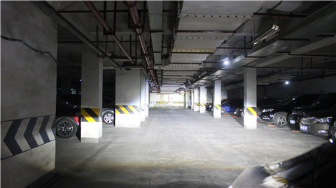 XT5車(chē)燈改裝完成后遠(yuǎn)近光效果展示