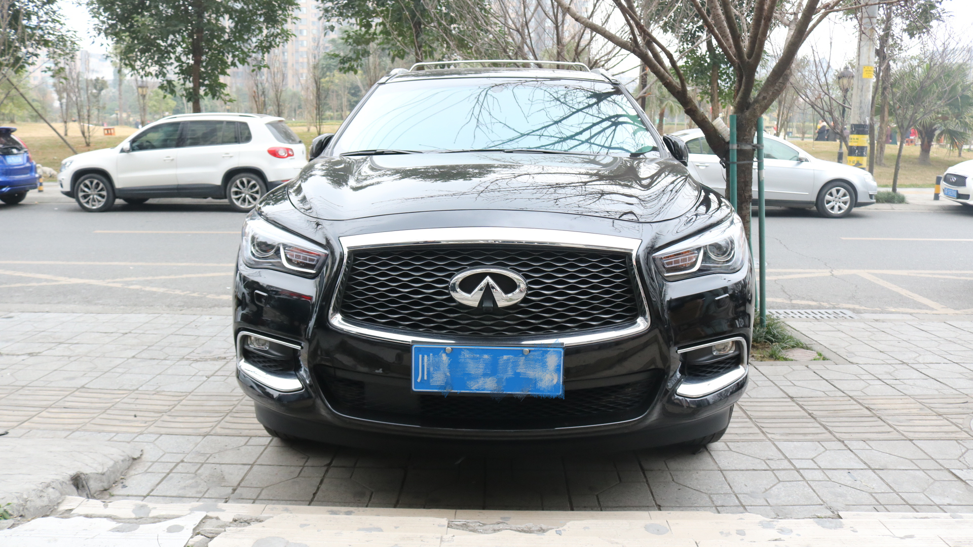 英菲尼迪QX60車(chē)燈改裝激光LED雙光透鏡