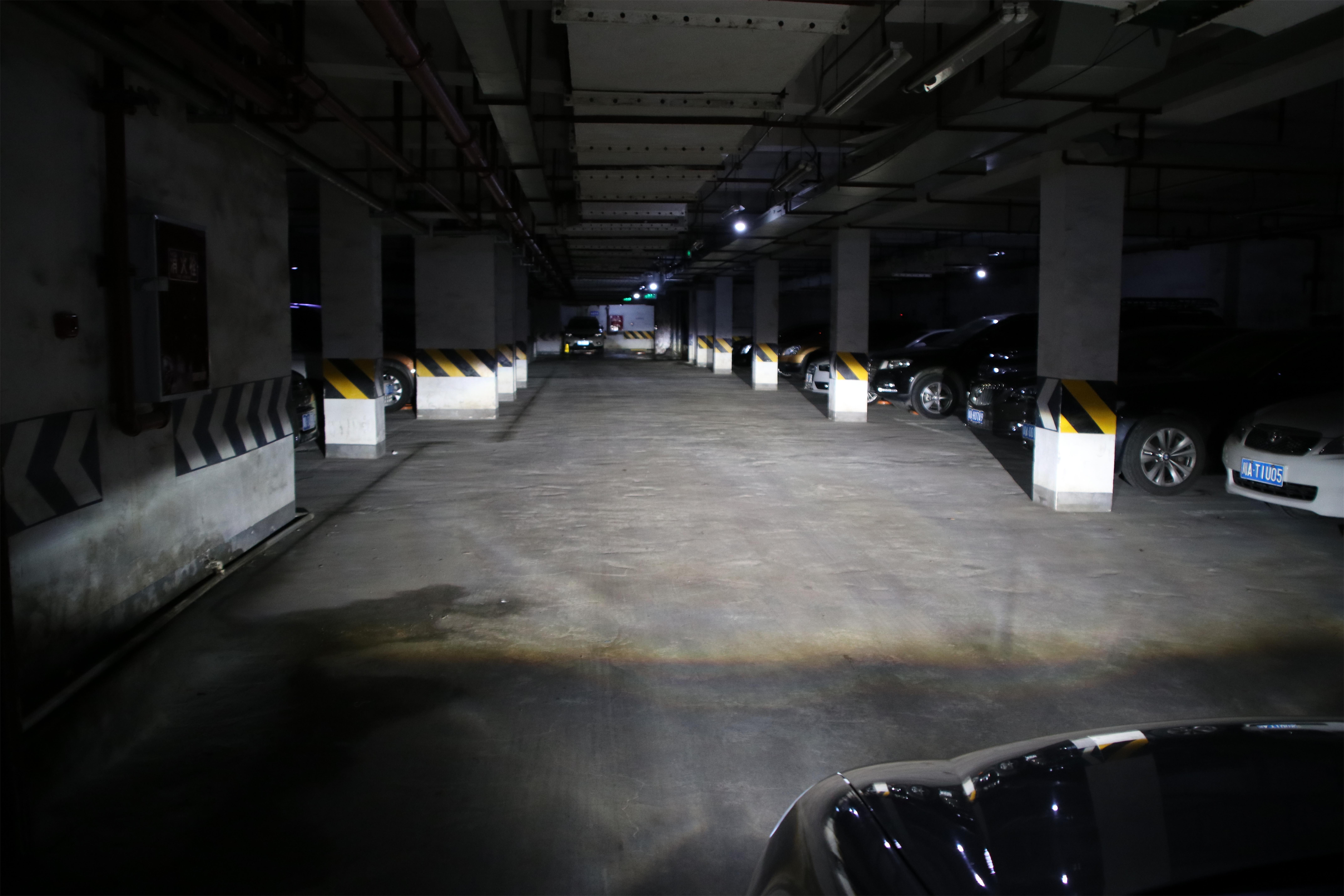 氙氣燈雙光透鏡近光效果實(shí)拍