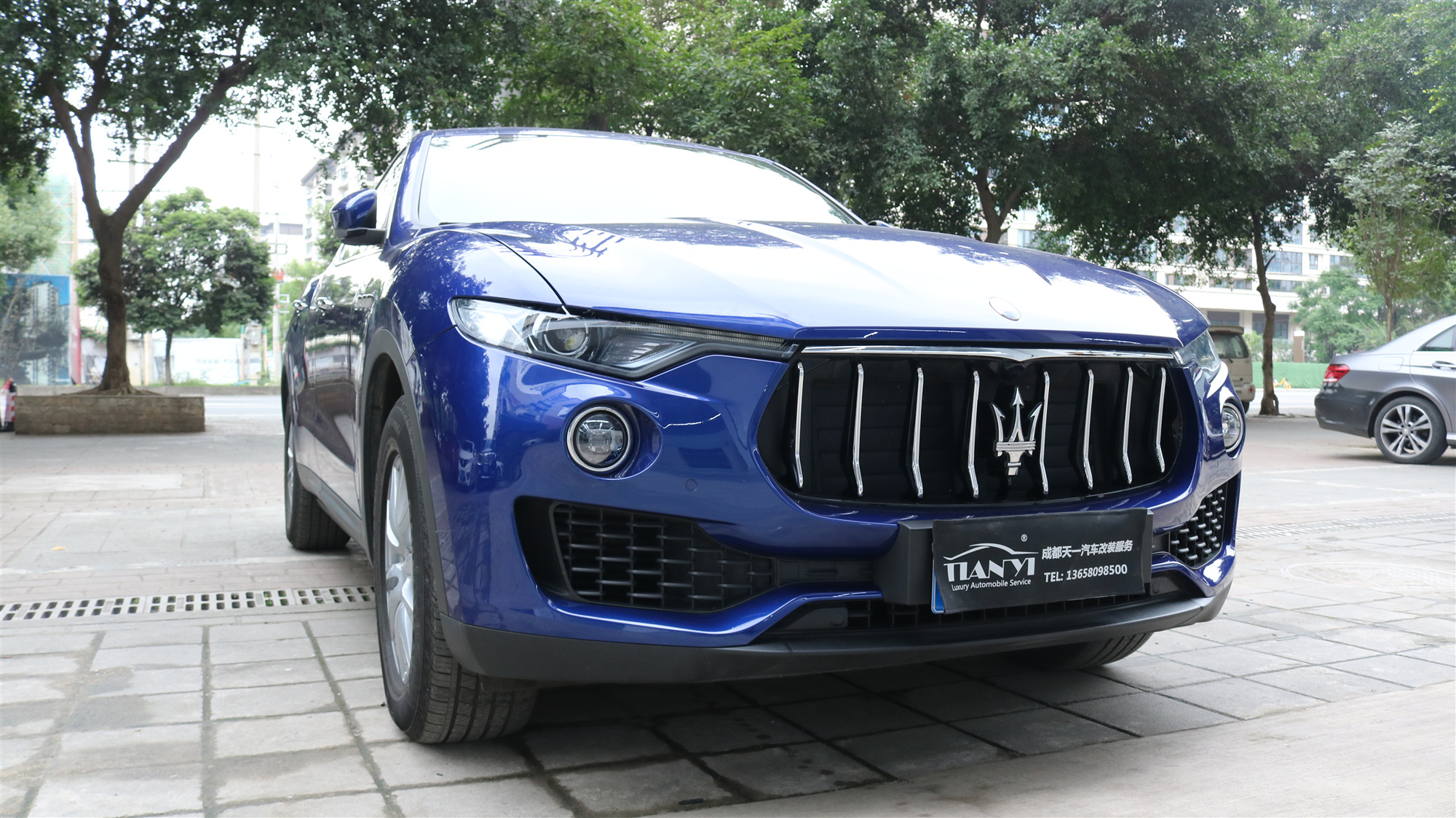 瑪莎拉蒂萊萬特車燈改裝