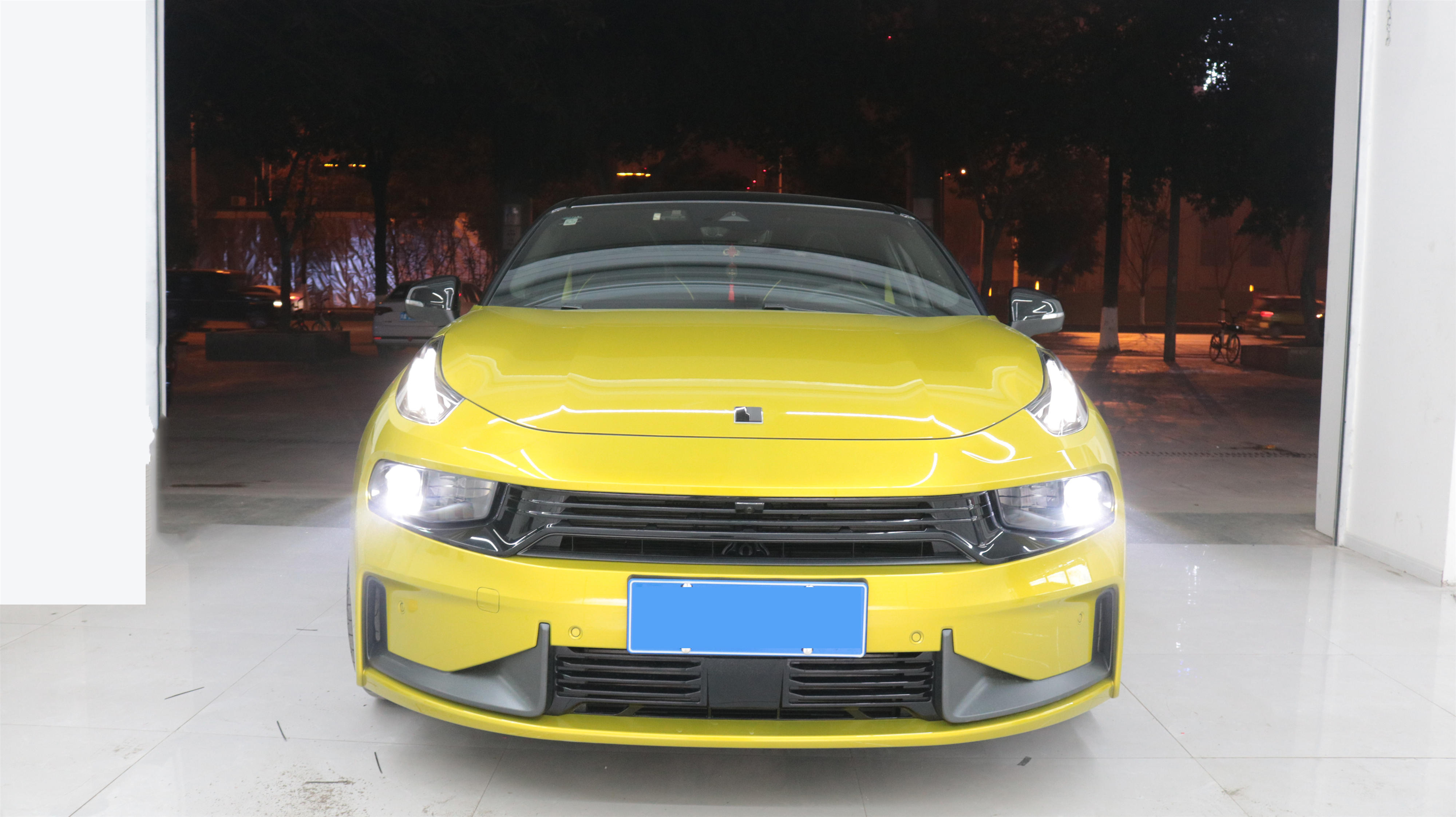 領(lǐng)克03+車燈改裝效果