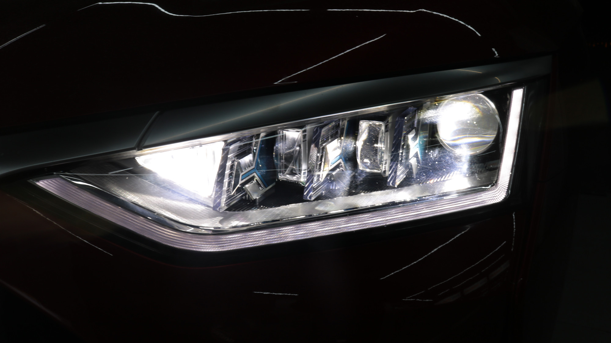 成都比亞迪漢車燈改裝激光LED透鏡效果